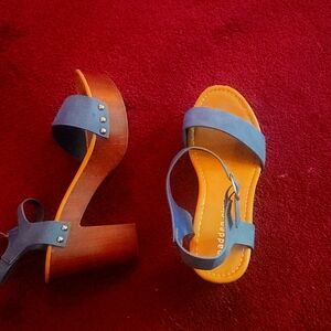 Ladies denim clogs with free earrings